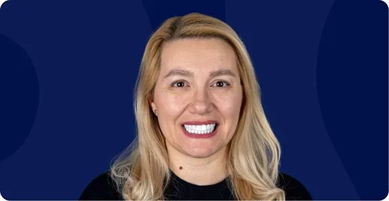 DANTURĂ FIXĂ PE IMPLANTURI ȘI IMPLANTURI DENTARE - CRISTINA, 40 DE ANI client 2